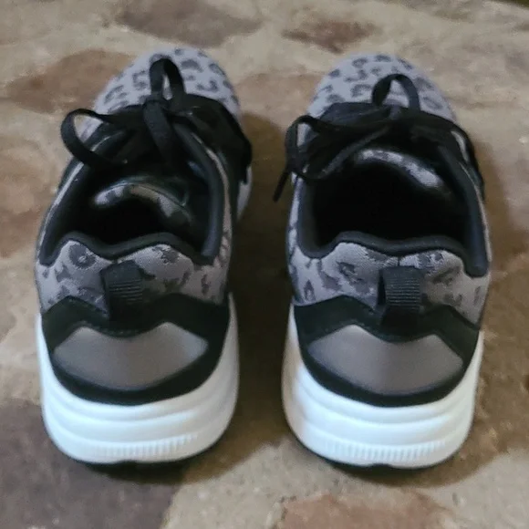 AVIA Black Gray Leopard Zumba 9.5 - Picture 4 of 7